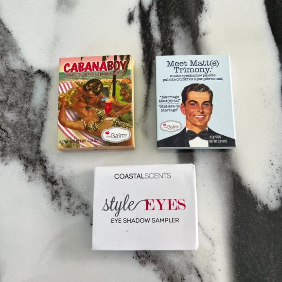 Unique Mini Eyeshadow/Blush Books - Travel Size - Never Been Used - Picture 1 of 7